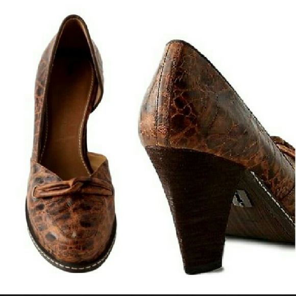 ***SOLD****Schuler & Sons croc platform pump - Picture 4 of 4