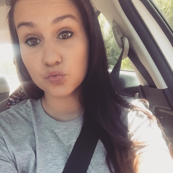 Meet your Posher, Rebekah