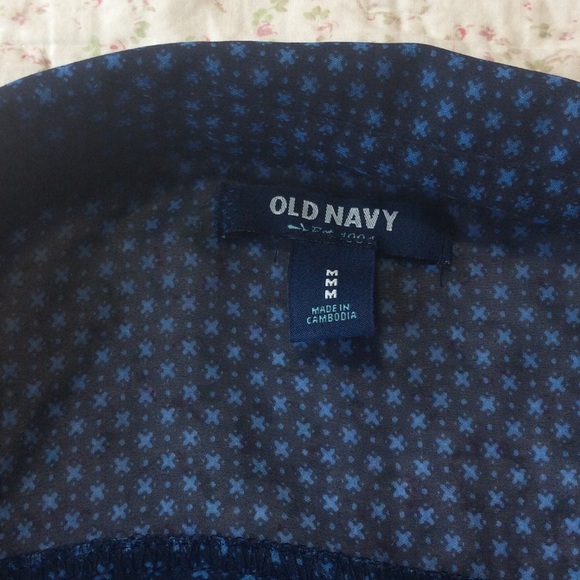 Old Navy "Let it Snow" Button Down Top SZ Med, EUC - Picture 4 of 4