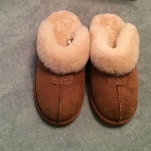 new uggs size 8 new uggs size 8