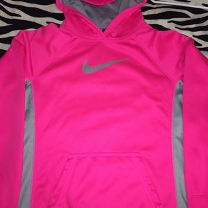 Nike therma-fit hoodie! Size: Youth XL
