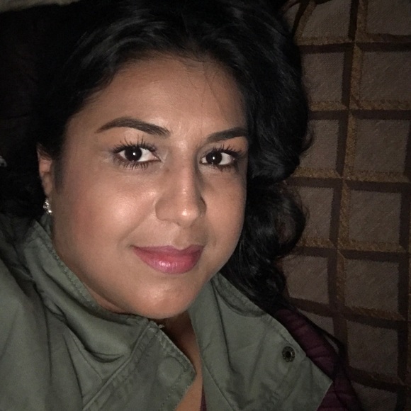 Meet your Posher, Maria - Picture 1 of 1