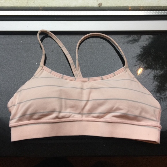 Lululemon pink sport bra