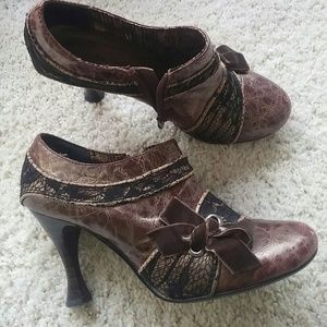 Today only!! Bobbi Blu ancle booties size 6M