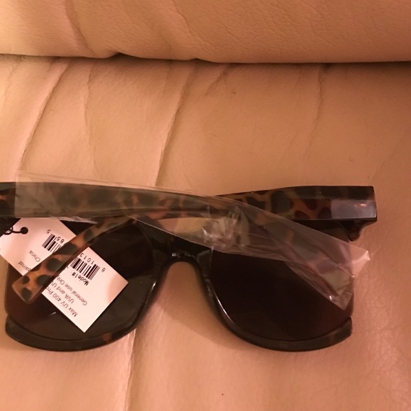 Sunglasses - Picture 2 of 3