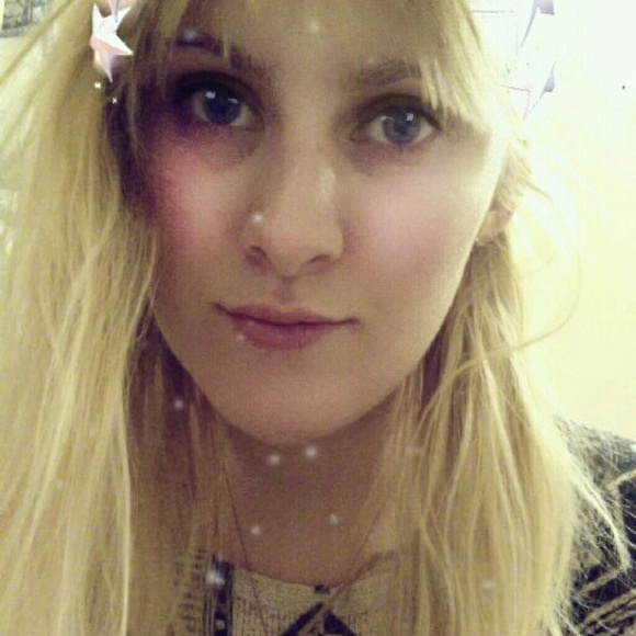 Meet your Posher, Julie - Picture 3 of 3