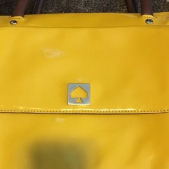 💕ONE DAY SALE💕Kate Spade purse - Picture 2 of 4