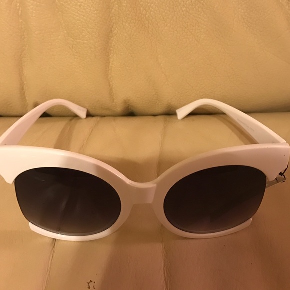 Sunglasses - Picture 3 of 3