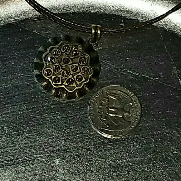 NWOT Lia Sophia Brown Cut Crystal Necklace - Picture 4 of 4