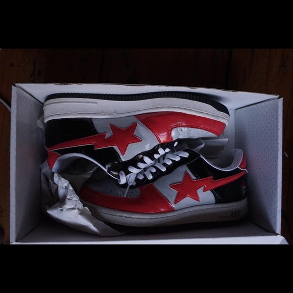 Mint condition Bape sta with box and extra laces