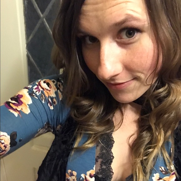 Meet your Posher, Ariel