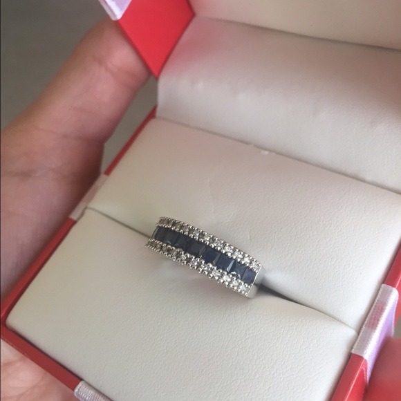 Diamond and Sapphire ring