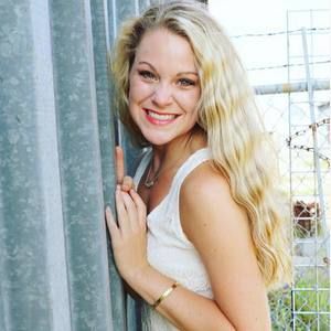 Meet your Posher, Anna lea