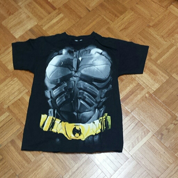 Batman with cape shirt - Picture 2 of 3