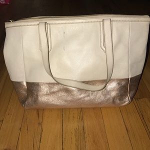 White and rose gold fossil Sydney tote.