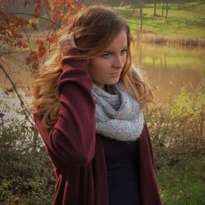 Meet your Posher, Chloe