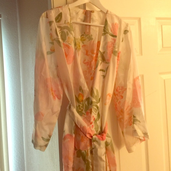 Plum Pretty Sugar Floral Silk Robe