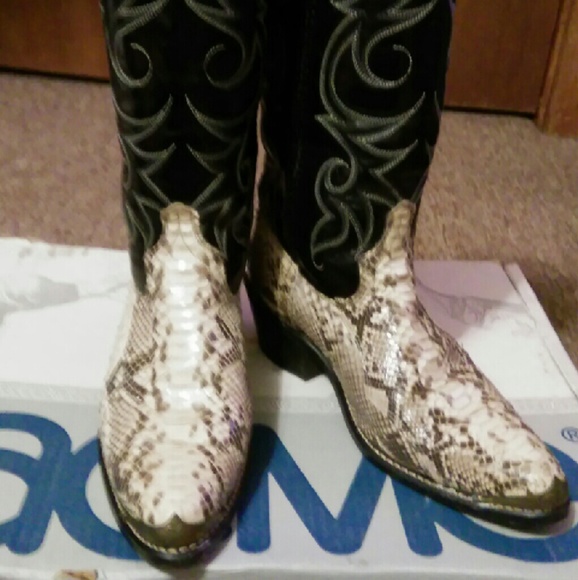 Acme Cowboy Boots - Picture 2 of 4