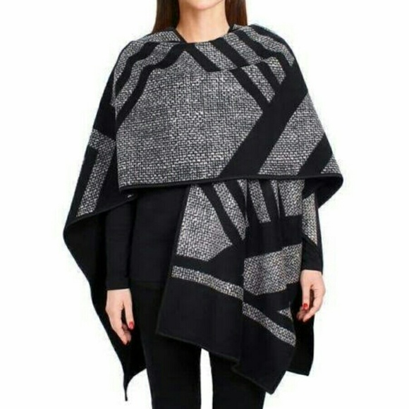 ONE SIZE Ike Behar Reversible Fashion Wrap