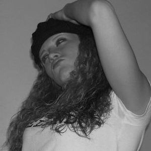 Meet your Posher, Janelle