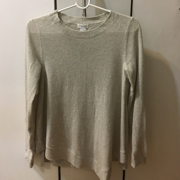 Club Monaco 100% cashmere sweater