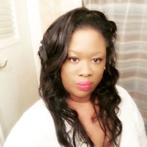 Meet your Posher, Lynisha