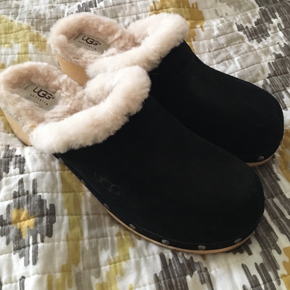 UGG clogs very nice and warm! Worn 3 times!