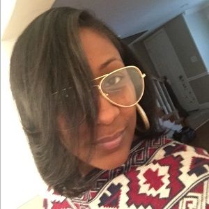 Meet your Posher, Kiona