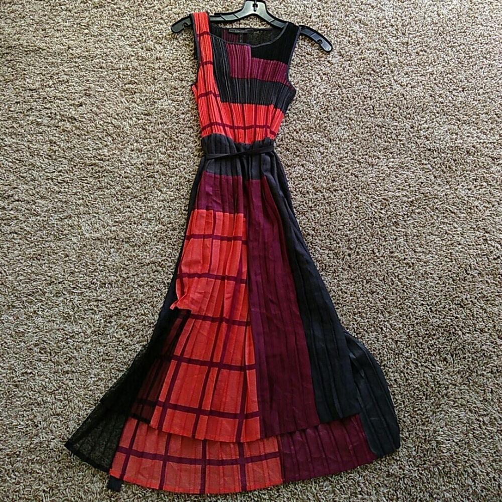 BCBG pleated colorblock dress