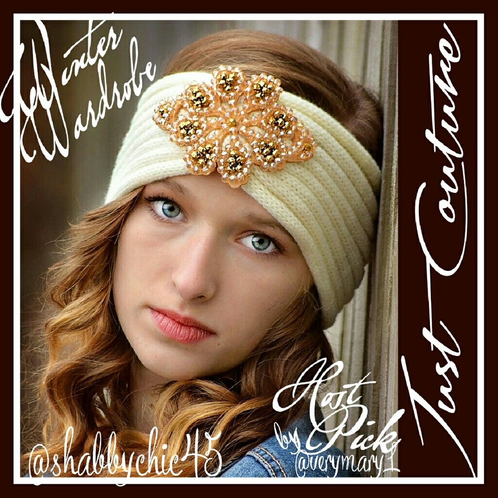 💘HP💘Gorgeous Ivory and Gold Jeweled Head Wrap