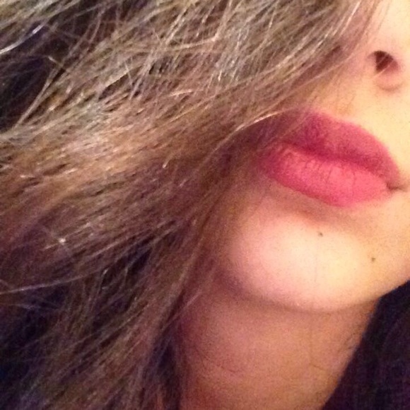 Meet your Posher, Isabella - Picture 2 of 2