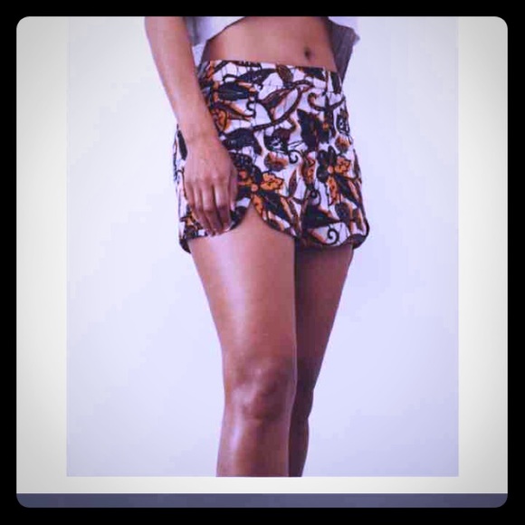 SOLD TP gorgeous floral style tribal print shorts! - Picture 3 of 3