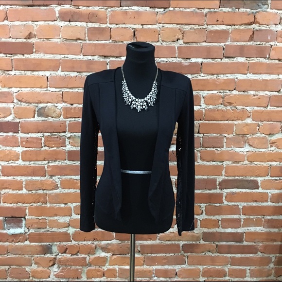 Chic black cotton blazer