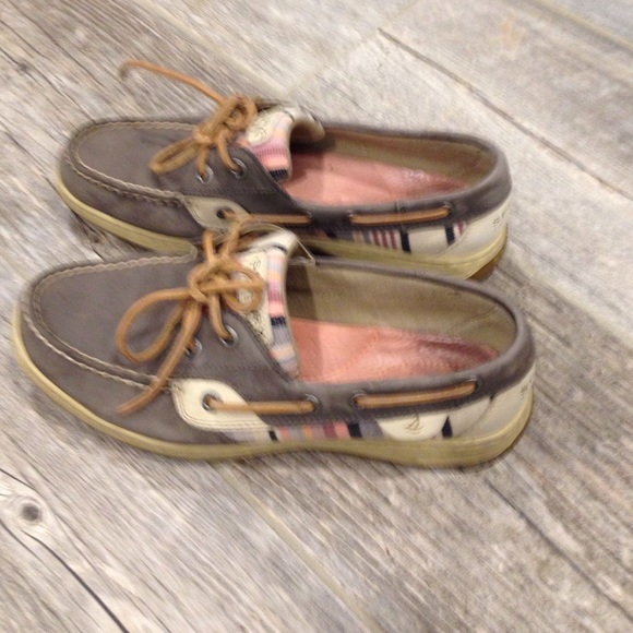 Sperry - Picture 2 of 3