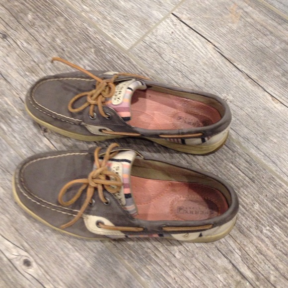 Sperry - Picture 3 of 3