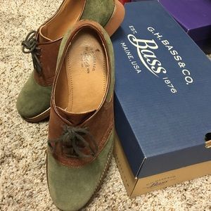 Bass olive/brick brown saddle suede oxfords