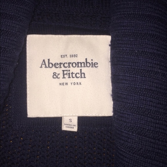 Navy sweater -Abercrombie & fitch - Picture 2 of 3