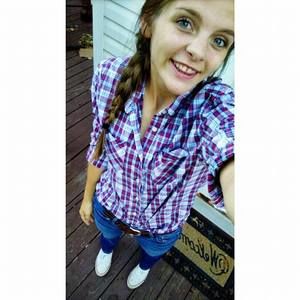 Meet your Posher, Larissa