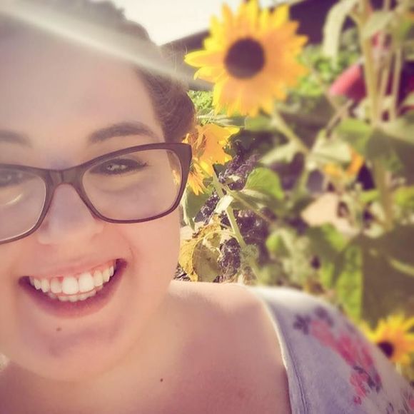 Meet your Posher, Danielle - Picture 1 of 1