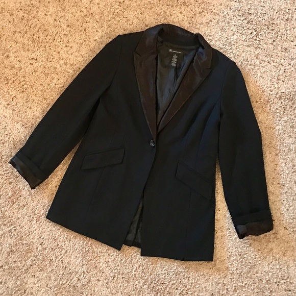 Black Fitted INC Blazer