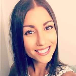 Meet your Posher, Alissa