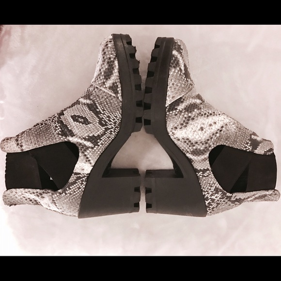Topshop textured cutout boots