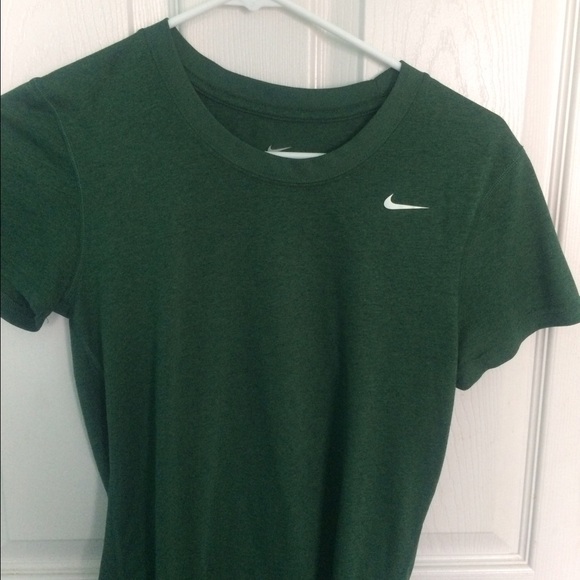nike work out shirt - Picture 4 of 5