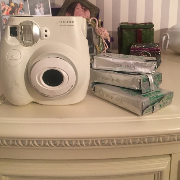 like new white Polaroid