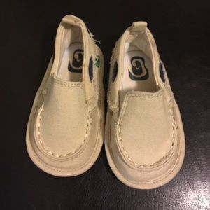 Baby shoes. Bundle to save on shipping!!!