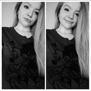 Meet your Posher, Danielle