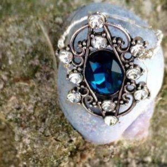 💎LALA MOTIFS ROYALTY RING