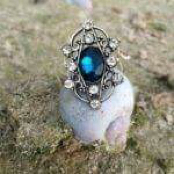 💎LALA MOTIFS ROYALTY RING - Picture 3 of 4