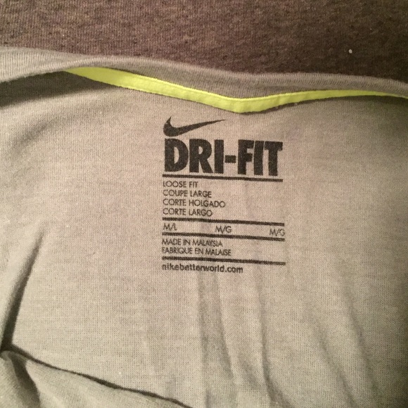 Nike Muscle Tank - Picture 3 of 3