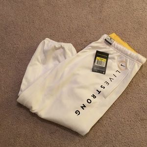 Nike Live Strong Capris, Women's Small